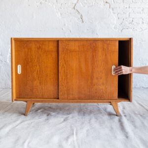 Komoda U 452 / Jiroutek