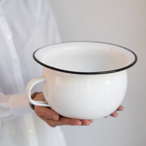 Starožitný smaltovaný nočník kulatý