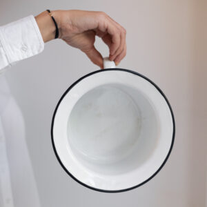 Starožitný smaltovaný nočník "hranatý"