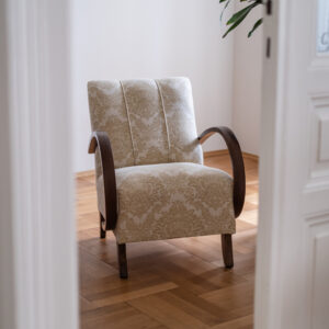 Křeslo typ C po renovaci / Halabala