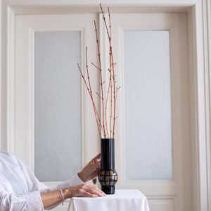 Černá skleněná váza