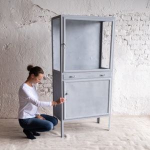 Lékárenská skříň