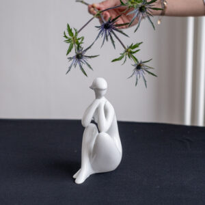 Soška sedící dámy / Dux