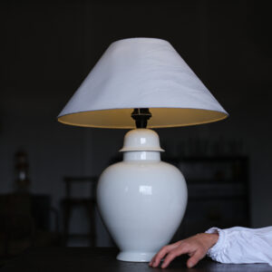 Stolní lampa (bílá)