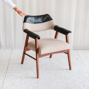 Eleganntí vintage křesílko