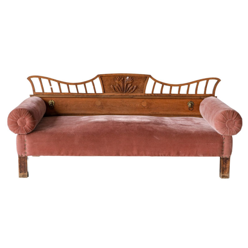 Růžové sofa